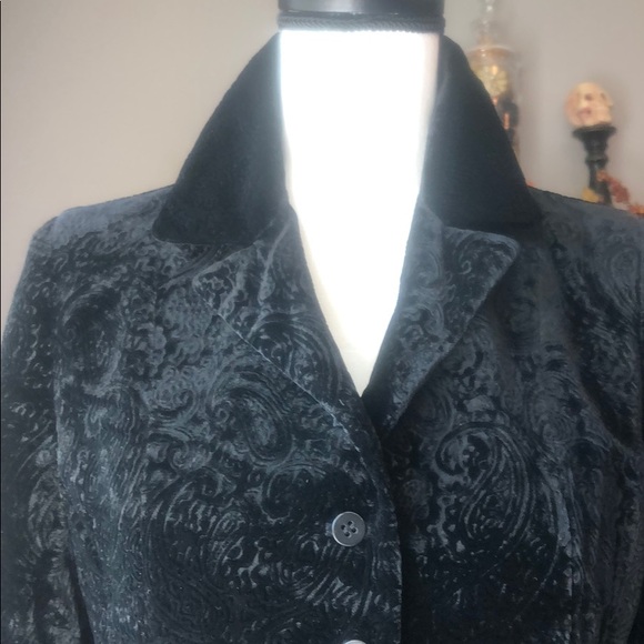 Black velvet like blazer - Picture 5 of 7